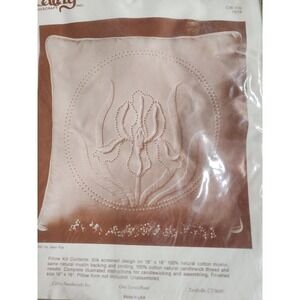 New Vintage Candle Wicking Pillow Kit Iris #7819 Cathy Needlecraft Flowers New